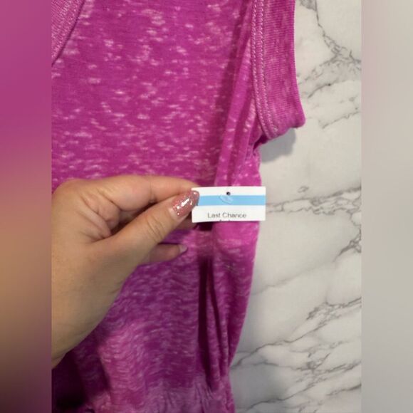 NEW Весса Beach Date Open Back Cover-Up Romper Vibrant Pink Sleeveless Romper M - Picture 3 of 8